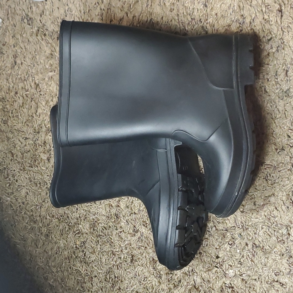 Rain boots